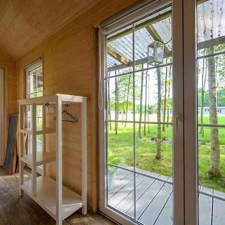 Comfortable No 3b With A Fireplace *