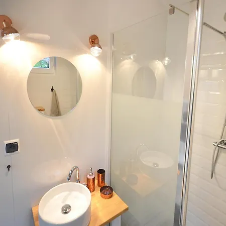 Comfortable No 3b With A Fireplace Дарлово