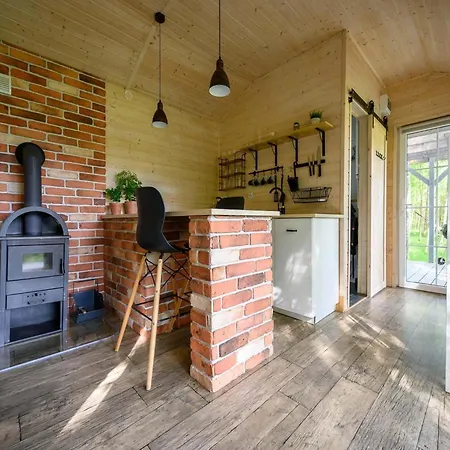 Comfortable No 3b With A Fireplace *